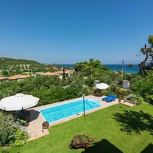  Villa Helios Greece